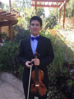 Zephan Bornfreund headshot Schwab Finalist 2021 violin