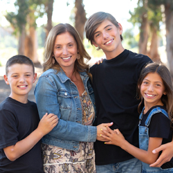 Heather Agualiar and her children