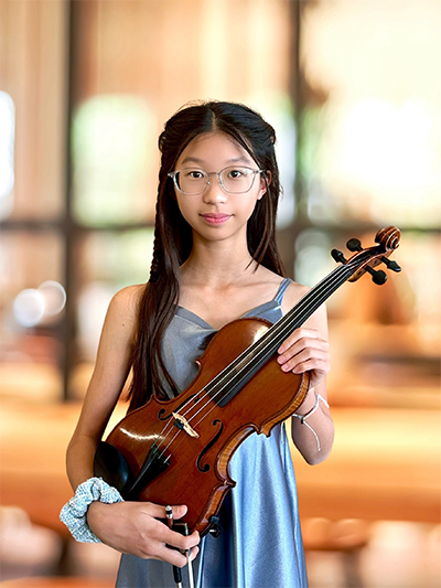 Yiyi Chang 2025 Headshot