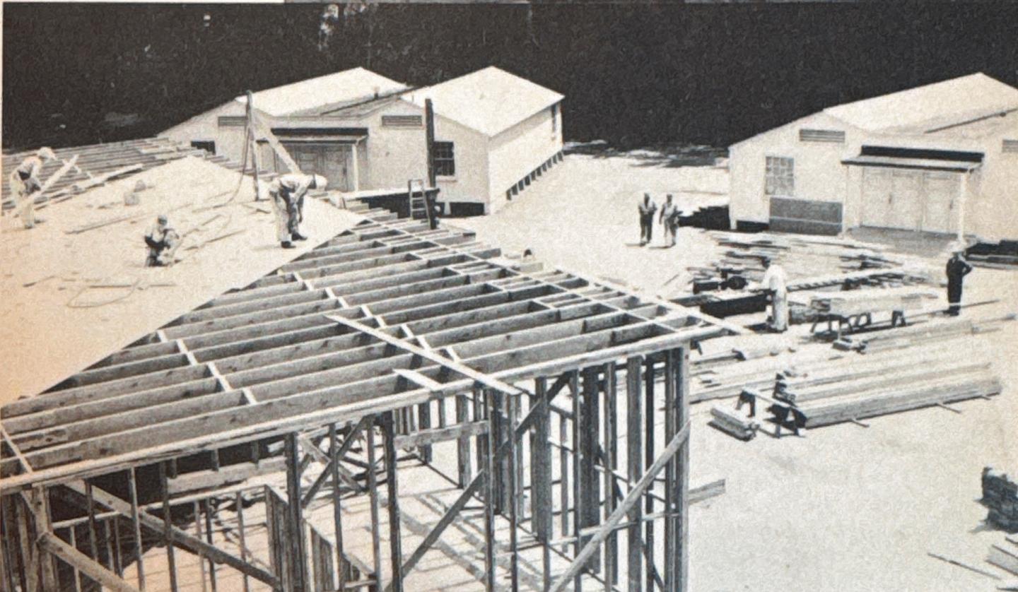 1952