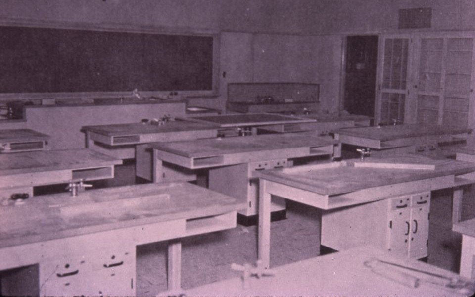 1929