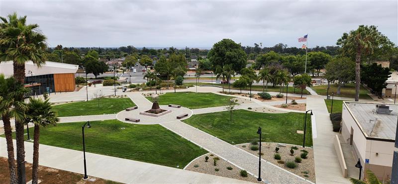 Panoramic image of the global garden in front of the LRC at Ventura College